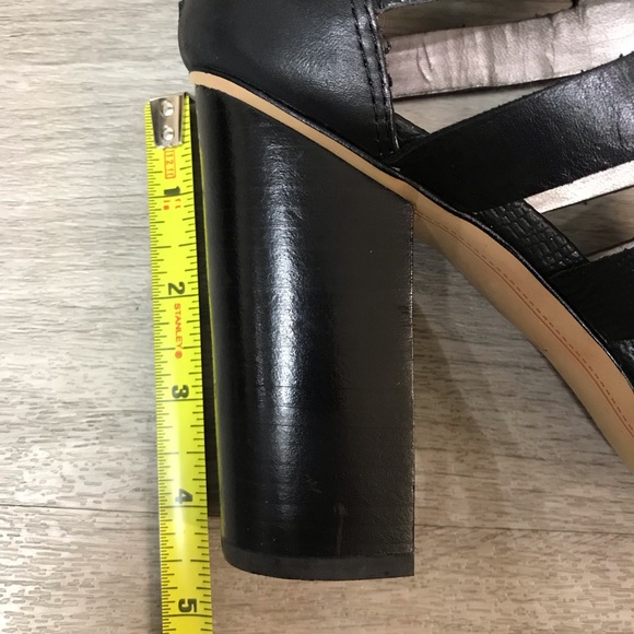 Sam Edelman size 7 1/2 M black heel sandals - Picture 2 of 5